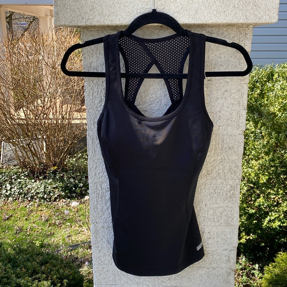 EXPRESS EXP CORE PERFORMANCE sports bra NWOT